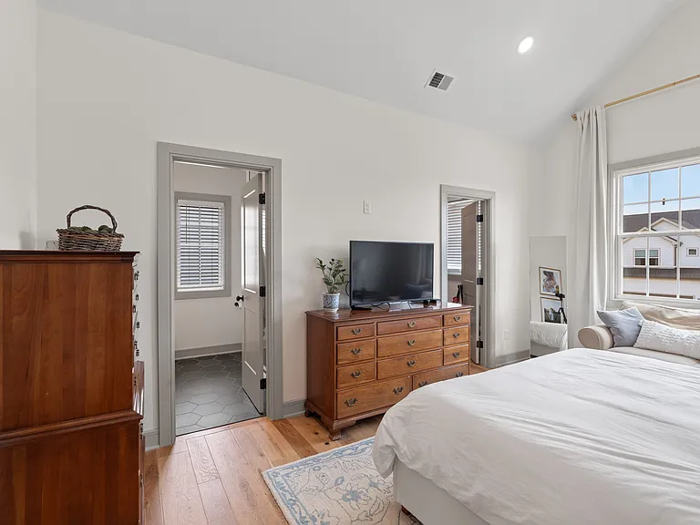 516 Shanti Dr — Photo 18