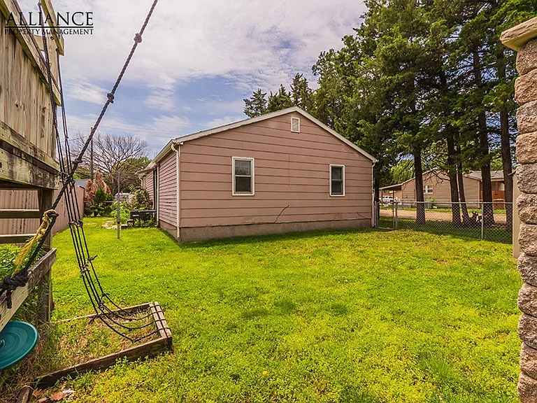 1517 Fair Ln — Photo 28