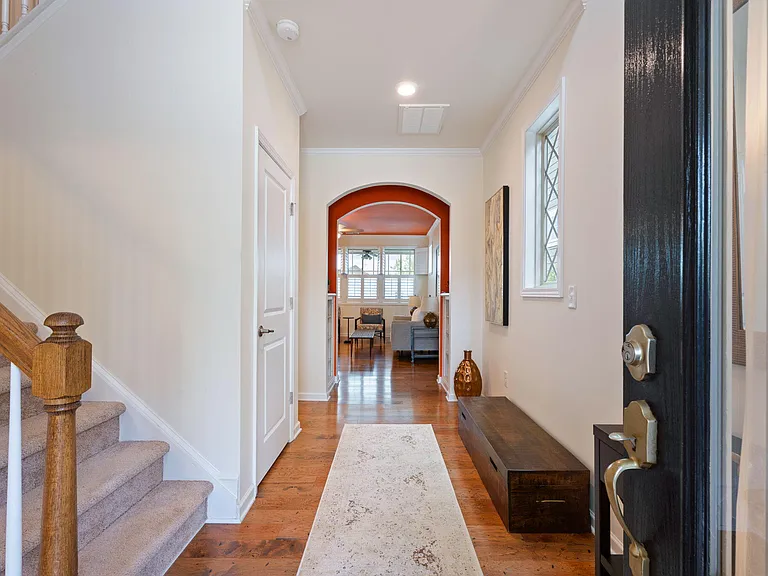 2081 Great Ridge Pkwy — Photo 7