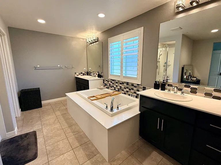 132 Willowrun Way — Photo 8