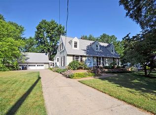 4770 Silverdale Rd, North Olmsted, OH