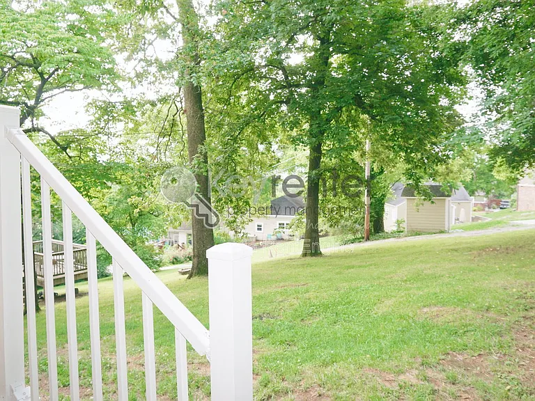 1024 Garnett Ave — Photo 15