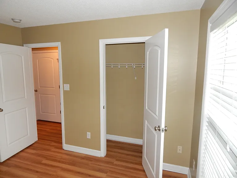 476 Bryson Cir — Photo 13