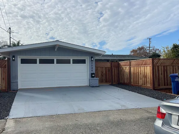 2096 Sarasota Ln, Hayward, CA 94545