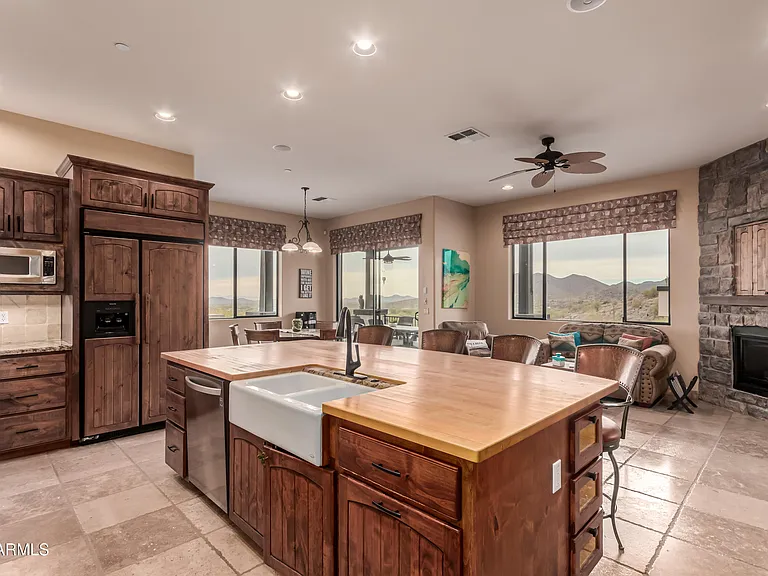 36138 N Summit Dr — Photo 23