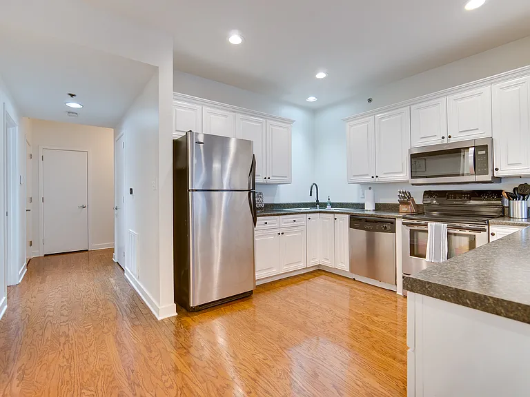 515 E Capitol Ave #103 — Photo 8