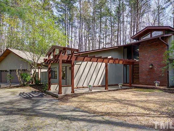 4th image of 104 Barnhill Pl
