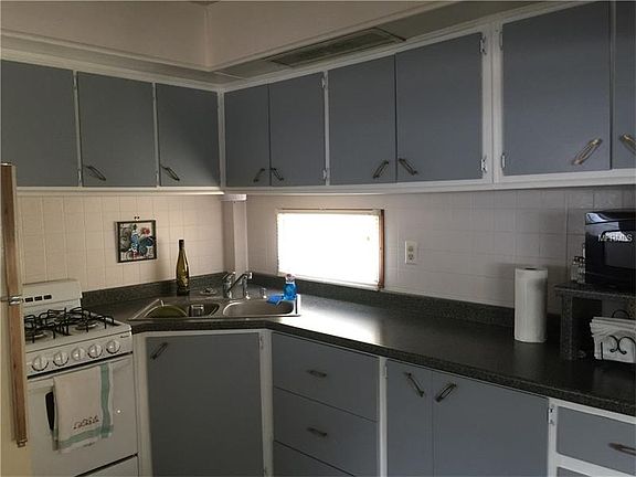 3rd image of 24 Lake Ave