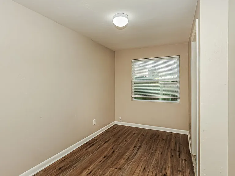1887 Sunset Pl — Photo 13