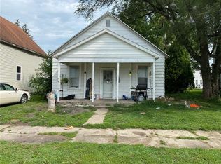 1008 Prairie Ave, Mattoon, IL 61938