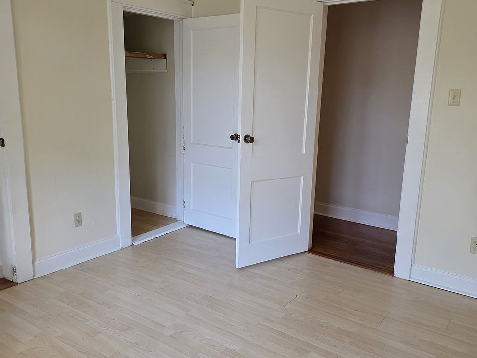 1st bedroom