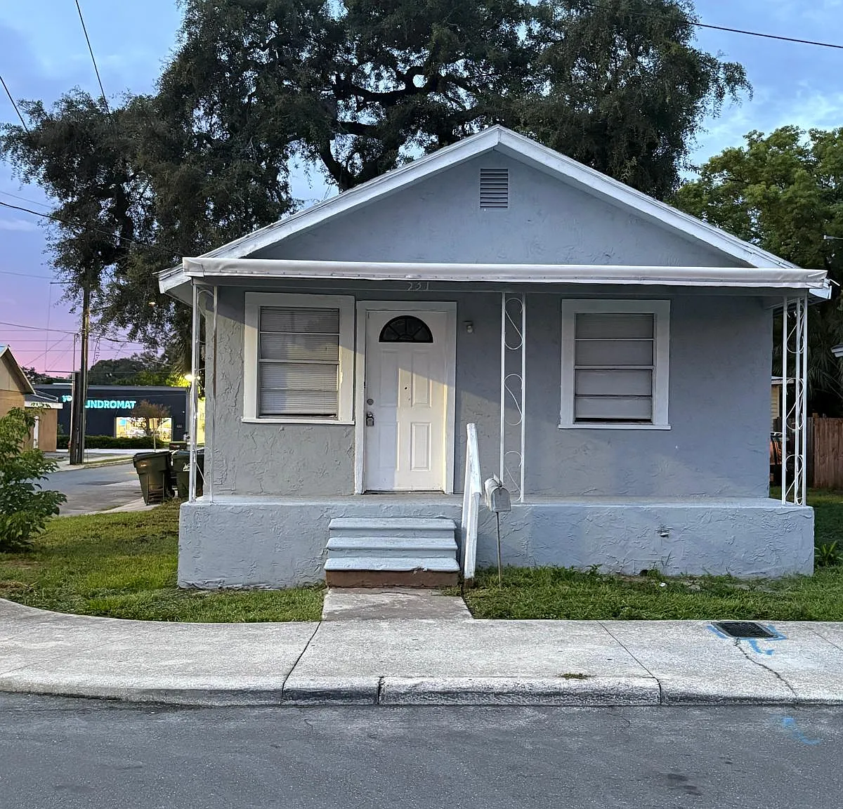 2 bed, 700 sqft, $1,200 — Photo 1