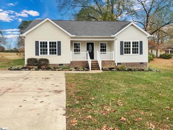 2407 E Lee Rd, Taylors, SC 29687