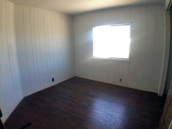 4th image of 3238 Erwin Ln