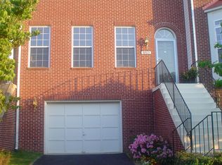 8905 Royal Astor Way, Fairfax, VA 22031