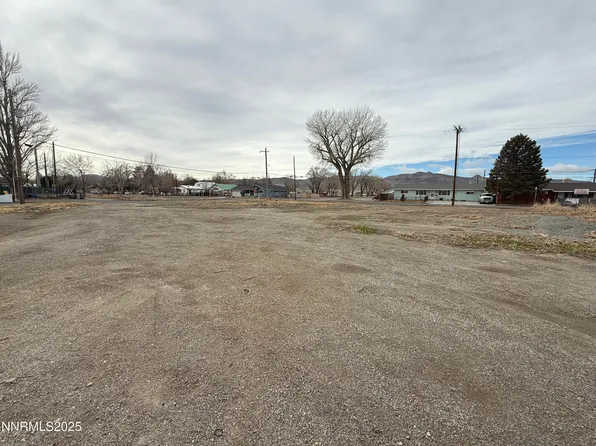 22 Snyder Ave, Yerington, NV 89447