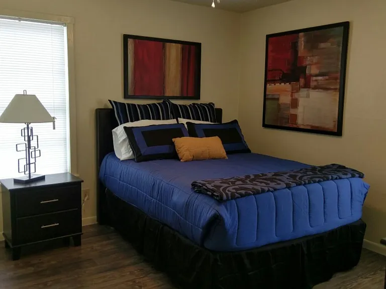 Colony Apartments — Photo 3