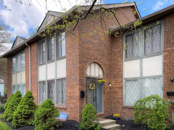 3282 Valley Ln S, Columbus, OH 43231