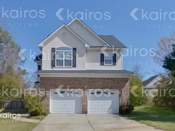 135 Hillandale Rd, Spring Lake, NC 28390