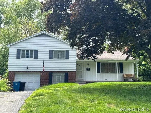 5937 Brainard Dr, Sylvania, OH 43560