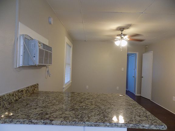 4th image of 626 Highland St N APT 3