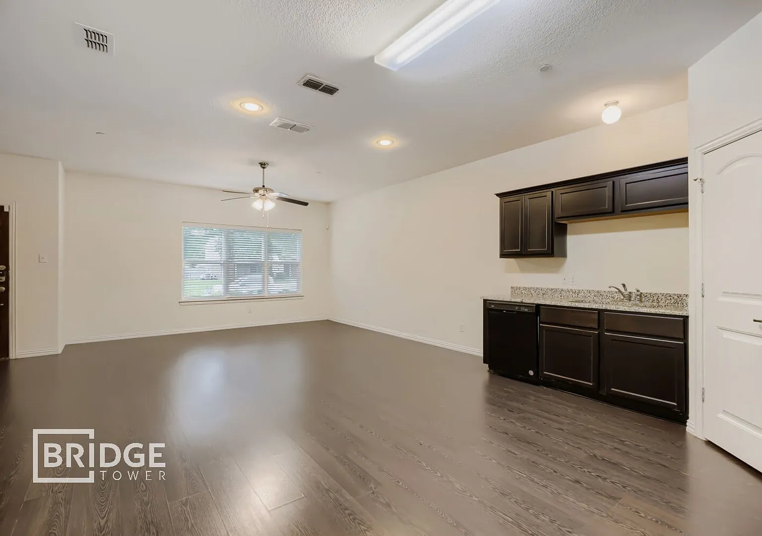1317 Lake Crest Lane Lewisville, TX 75057-2666 — Photo 4