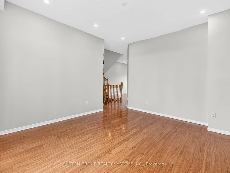 6556 Opera Glass Cres S — Photo 14