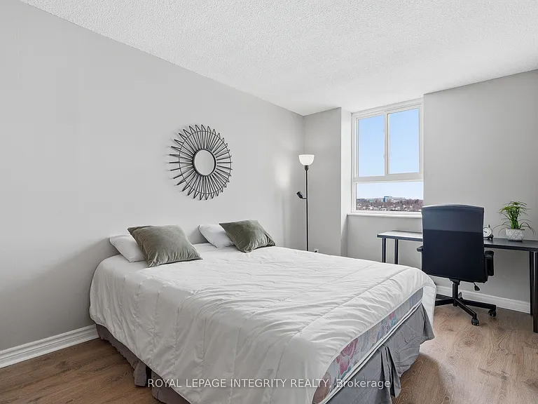 2000 Jasmine Cres #1110 — Photo 17