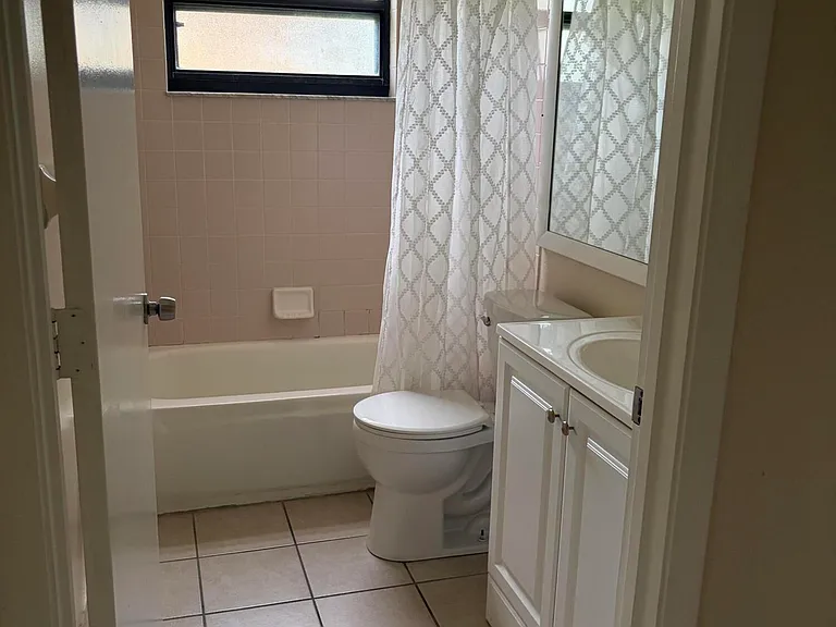 4612 Boabadilla Ave — Photo 14