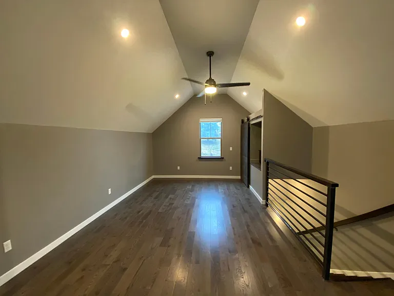 5352 Collegeview Dr — Photo 2