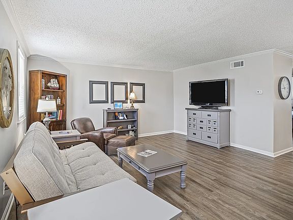 5th image of 1301 Neelys Bend Rd APT B14