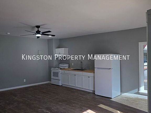 3rd image of 930 Holmes St #101