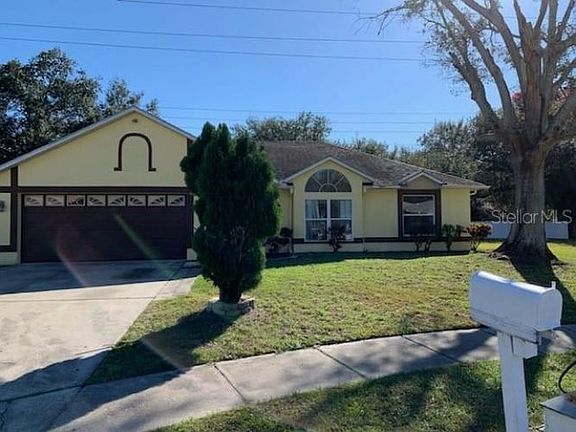 2nd image of 2804 Theresa Dr