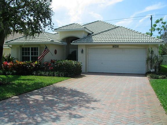 2nd image of 8005 SE Morningwood Pl