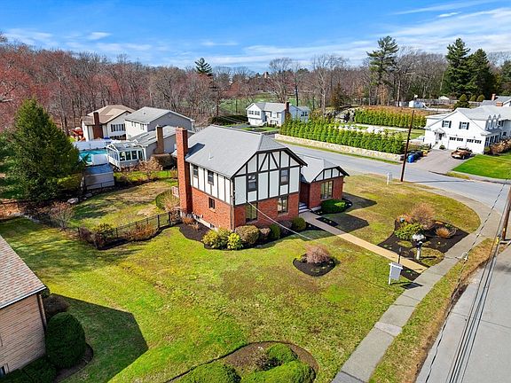 5th image of 55 Azalea Rd
