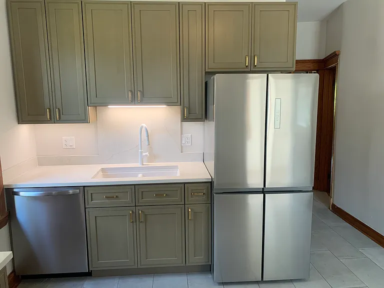 5211 W Byron St #1 — Photo 14