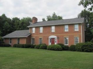 1027 Shawnee Trl, Troutville, VA 24175