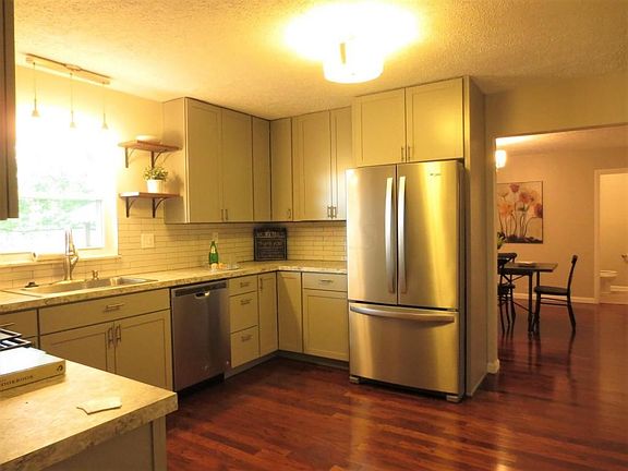 5th image of 63 N Belmar Dr
