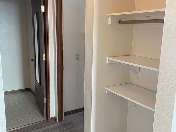 5th image of 1309 Gardenette Dr #1