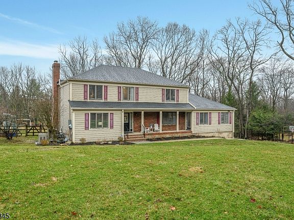 2nd image of 3 Esther Ct