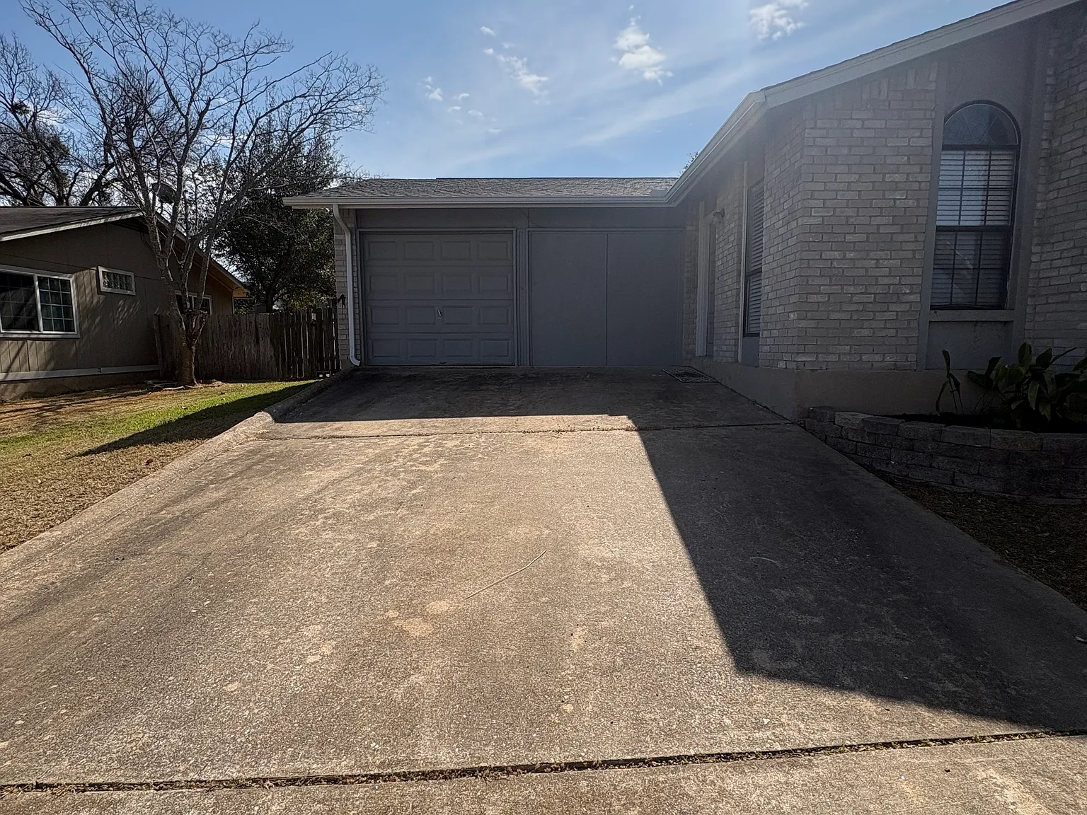 3 bed, 988 sqft, $1,950 — Photo 3