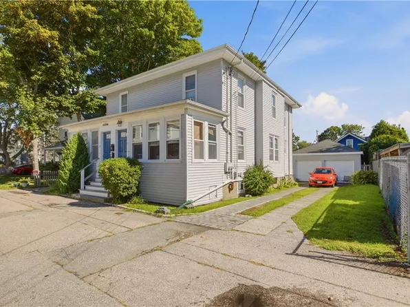 78 Warner St, Newport, RI 02840