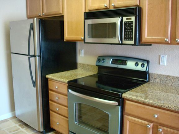 Kitchen, stainless steel appliances