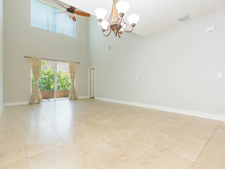 Dining and family room combo
