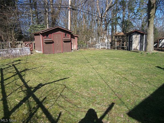 3rd image of 2076 Newcome St