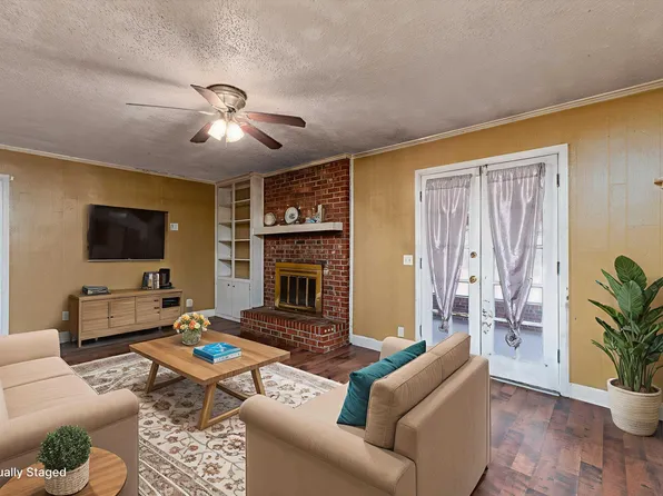 137 Bridgewater Cir, Irmo, SC 29063