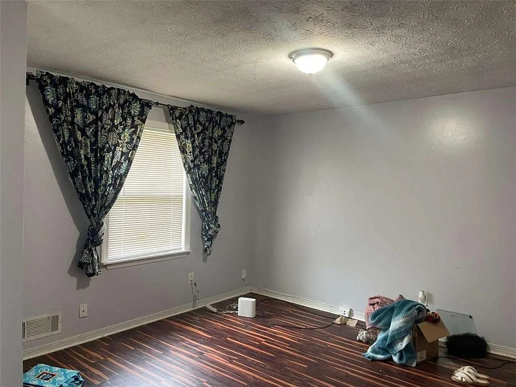 2 bed, 2.0 bath, $1,300 — Photo 2