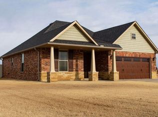 135 Lake Shore Dr, Shawnee, OK 74804