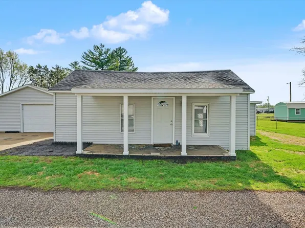 1325 Woods St, Westville, IL 61883