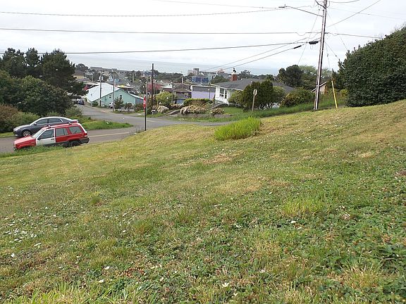 5th image of NE 15th And Mast St